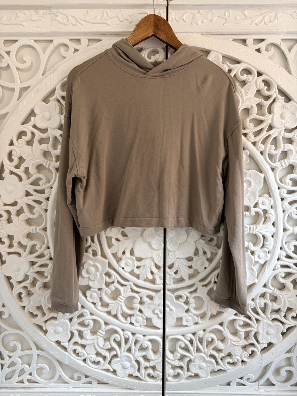 lululemon Taupe Cropped Pullover Hoodie Relaxed Fit